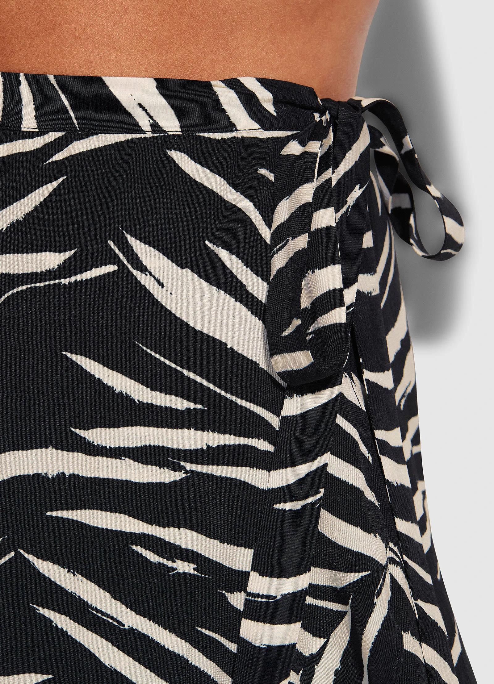 Skin Deep Wrap Skirt - Black 6 Skin Deep Wrap Skirt - Black - Image 4